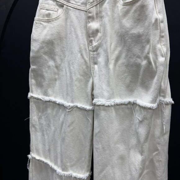 Nasty Gal High Waisted Frayed Detail Boyfriend Jeans - Picture 2 of 5